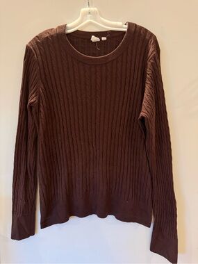 Cashsoft Cable Knit Crewneck Sweater in Chocolate Brown